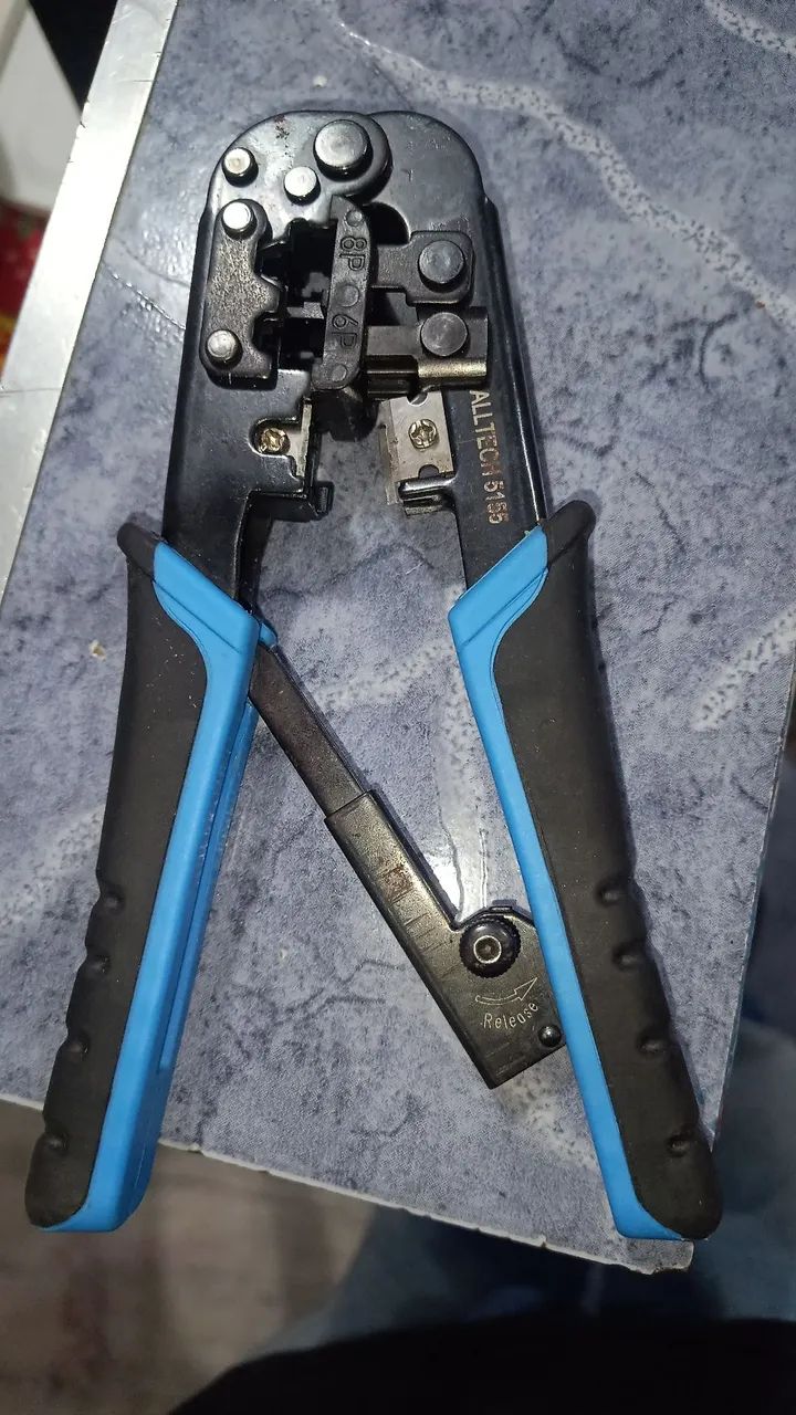 Alicate de cabo de rede j45