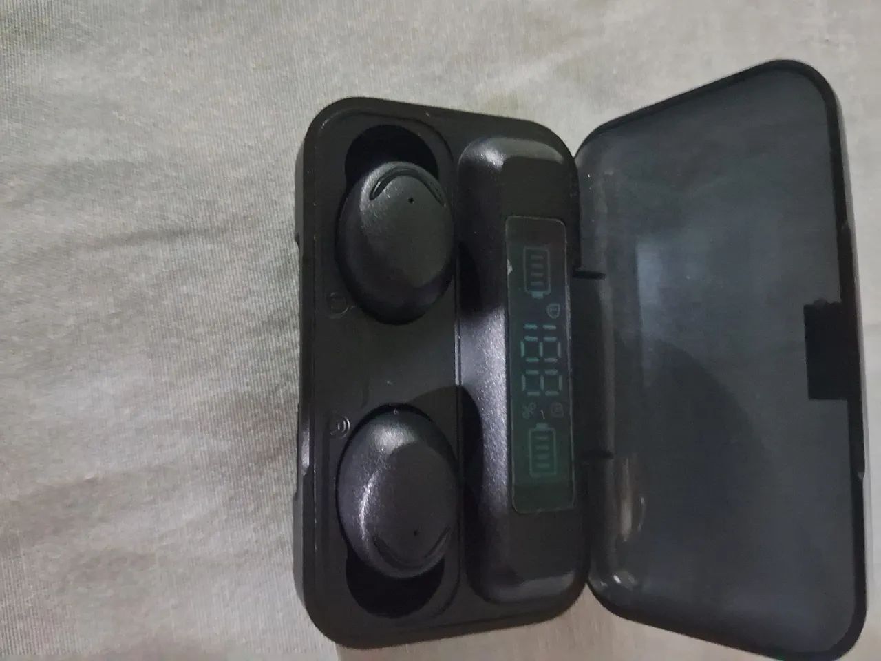 Fone Tws genérico com visor digital funcionando perfeitamente 