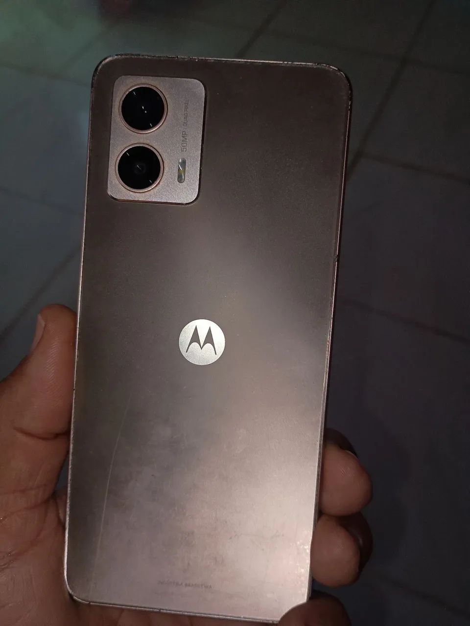 Vendo celular Motorola está muito bom.
