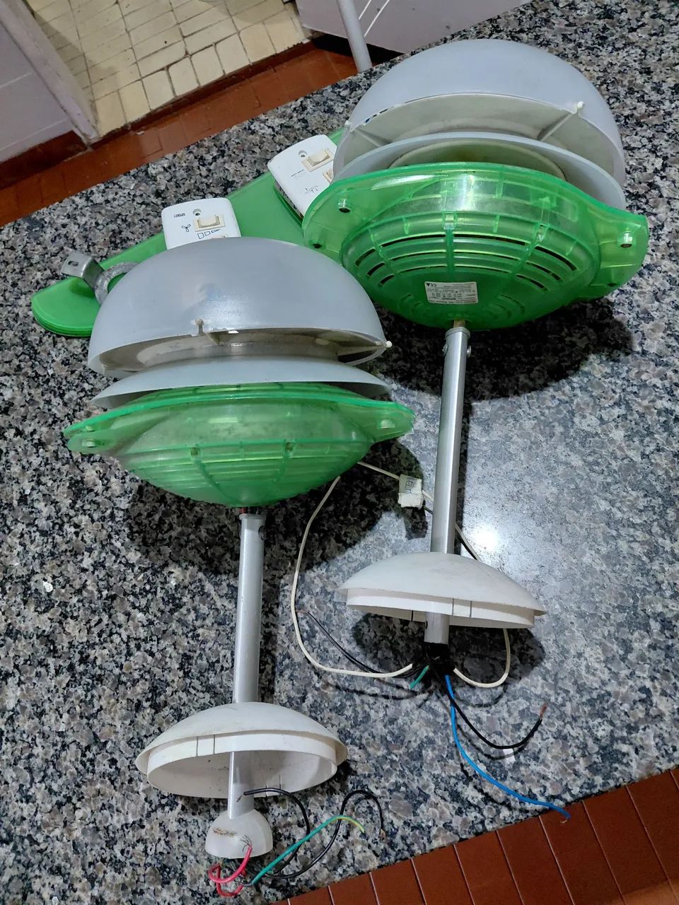 02 Ventiladores de teto splint com 02 hélices completo com 2 lampadas - Foto 3