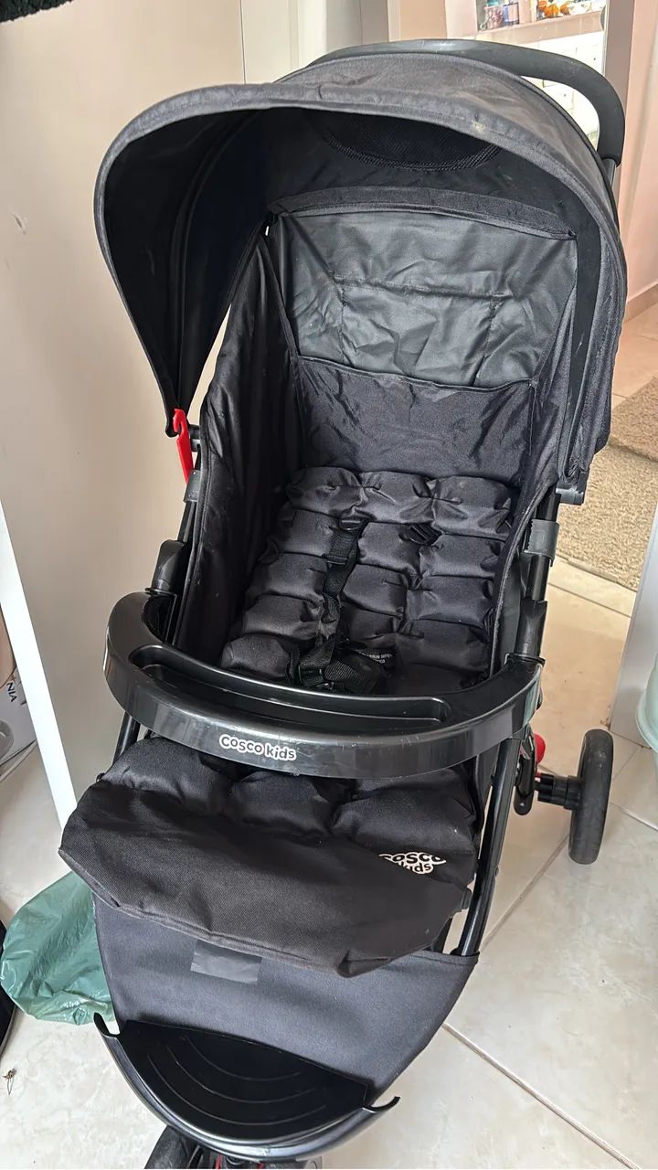 Carrinho de bebê cosco