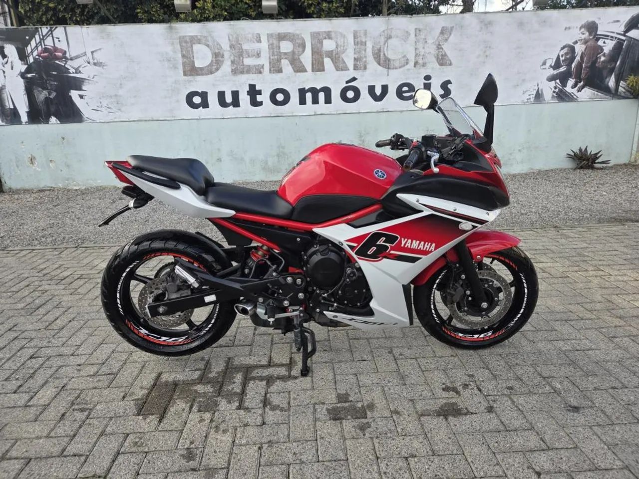 XJ6 F - Foto 3