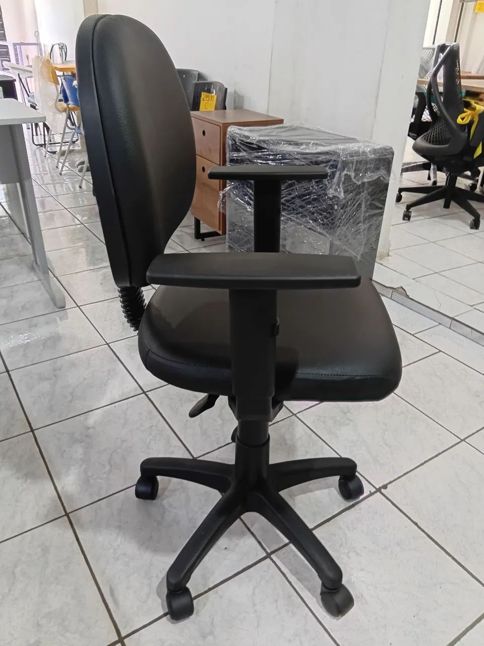 Cadeira com braços para escritório  - Foto 2