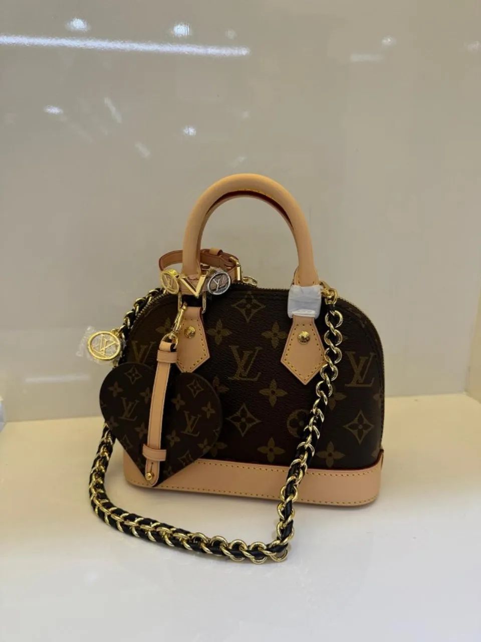 Alma BB Louis Vuitton exclusiva
