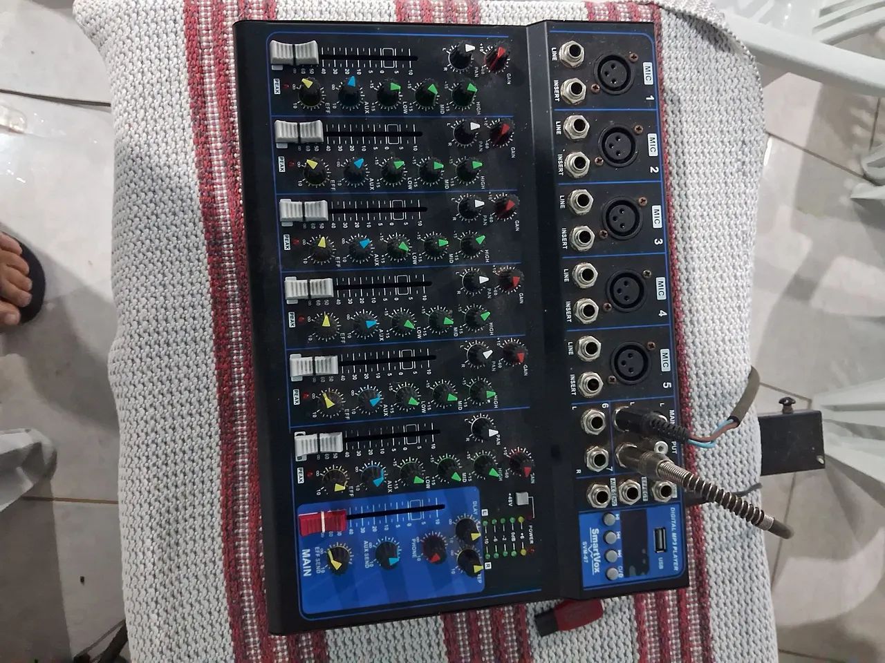 Vendo uma igreja completa com toda parelhagem cadeira pubitos microfones  - Foto 2