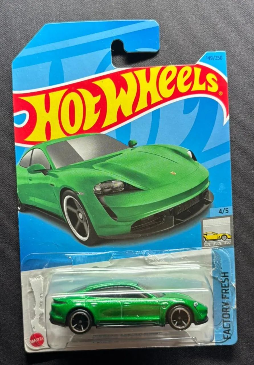 Hot Wheels Porsche Taycan Turbo S (2022)