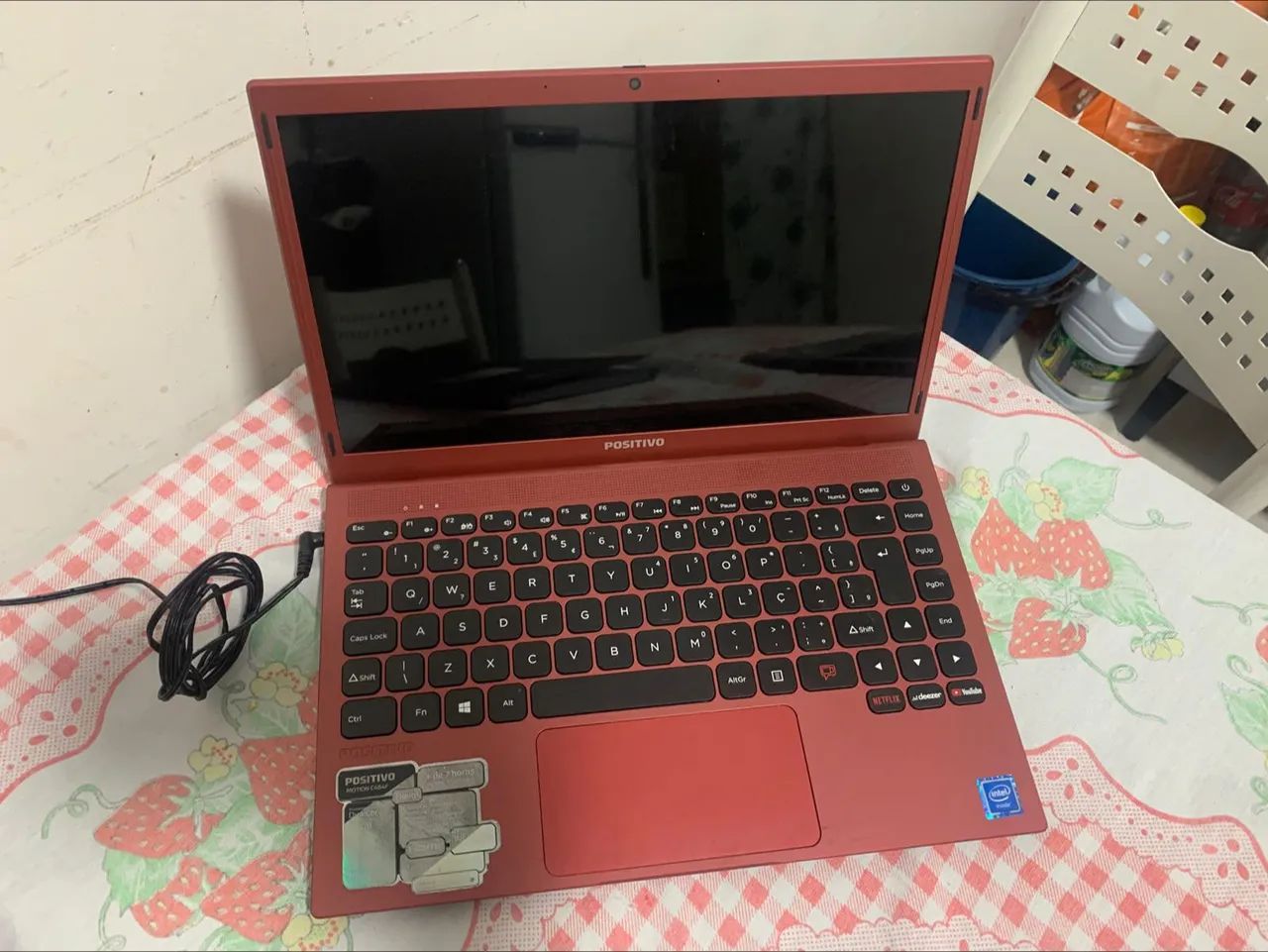 ? Notebook Positivo Motion C464F (Vermelho)