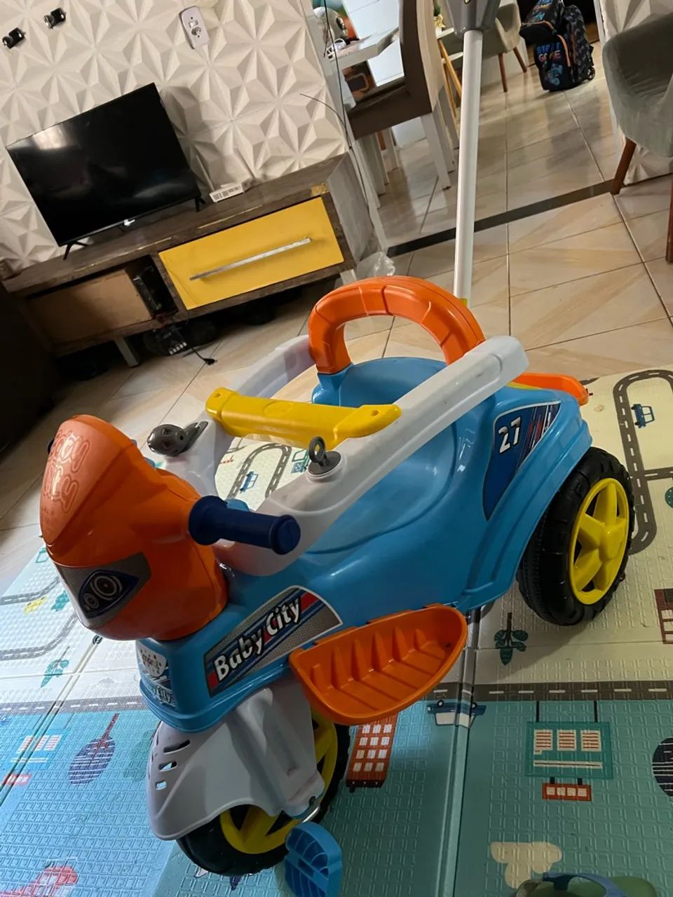 Vendo carrinho de passeio novíssimo  - Foto 3