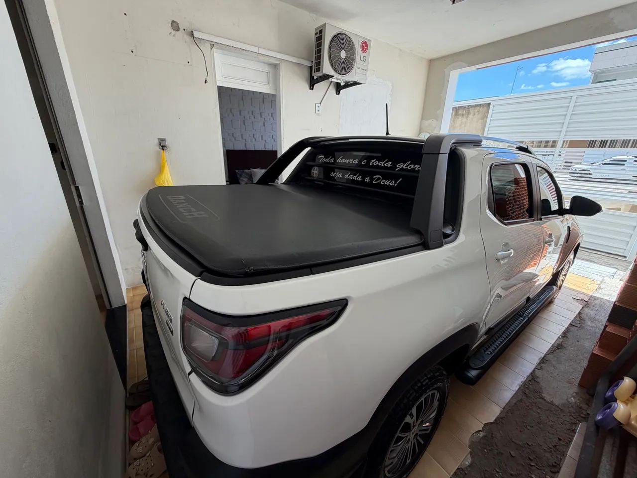 Fiat Strada Ranch 1.3 Flex 8V CD Aut. 2023 - Foto 2