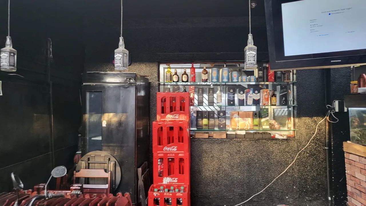 Adega com locação para moradia