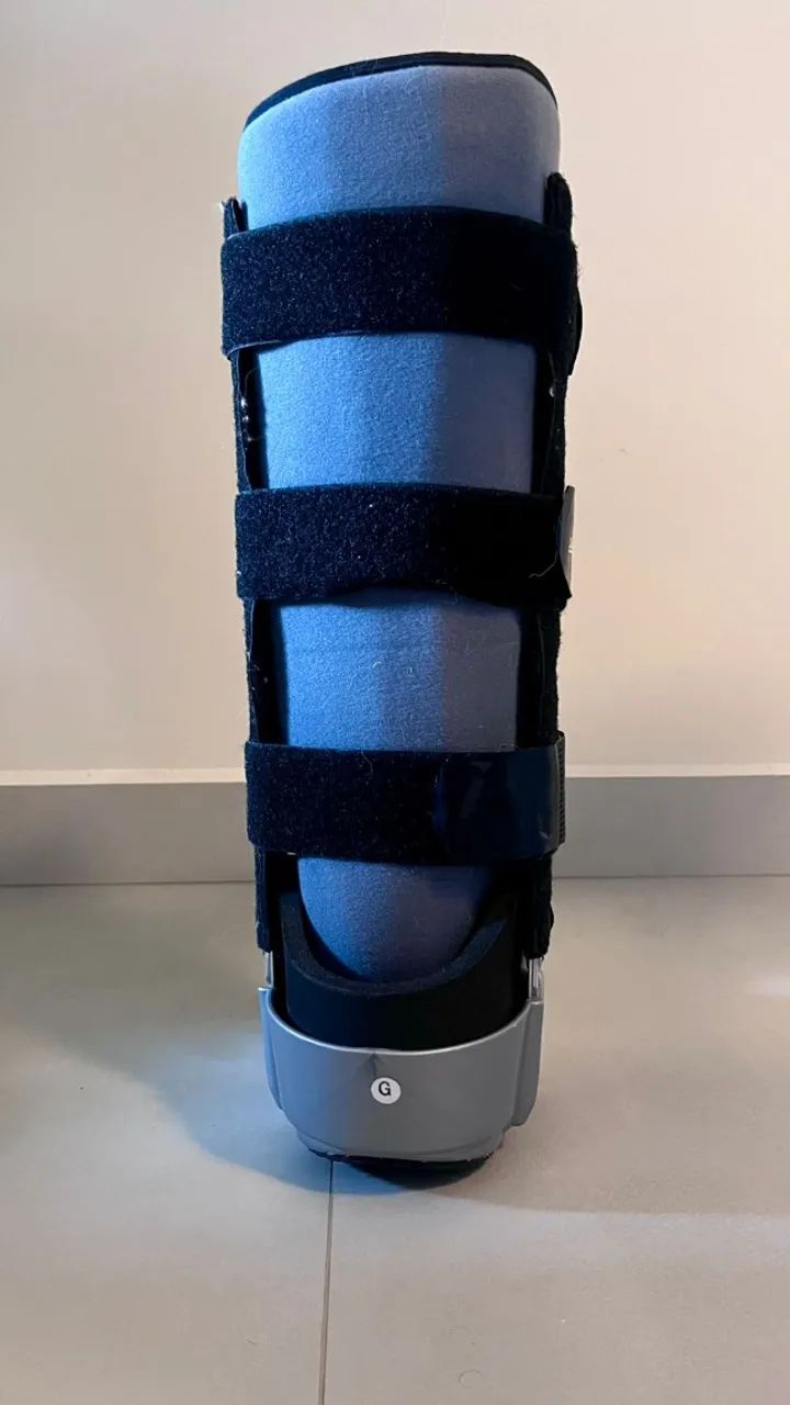 Bota robofoot tamanho grande - Foto 5