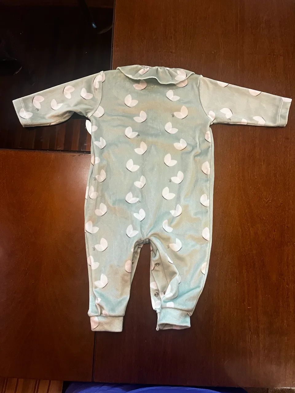 Macacão em Plush bebê menina 3-6meses - Foto 4