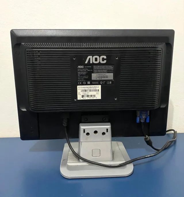 Monitor Aoc 716swx Vga 17 Pol Funcionando Com Cabos Tela Pc - Foto 4