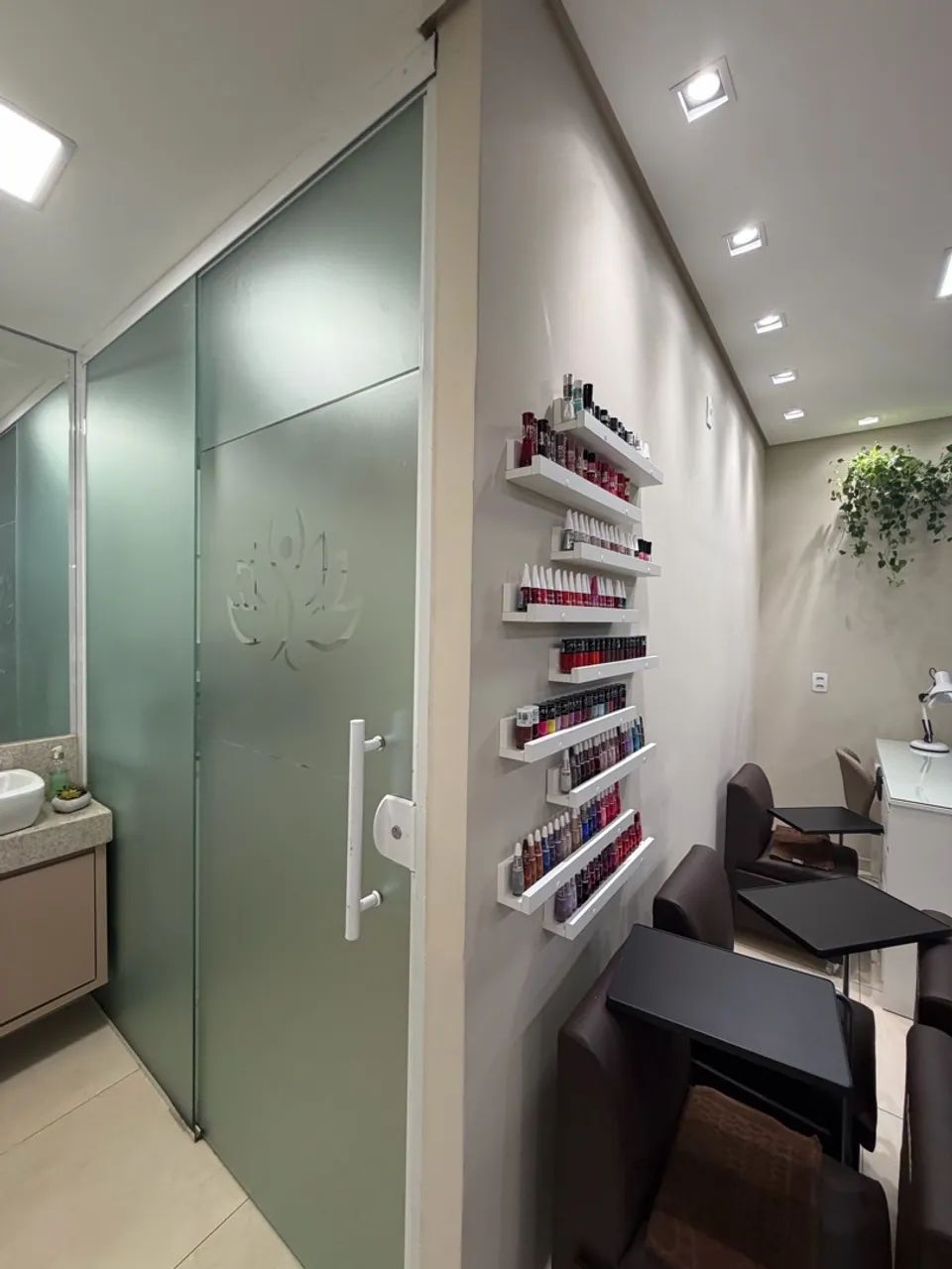 Precisamos de manicure  - Foto 3