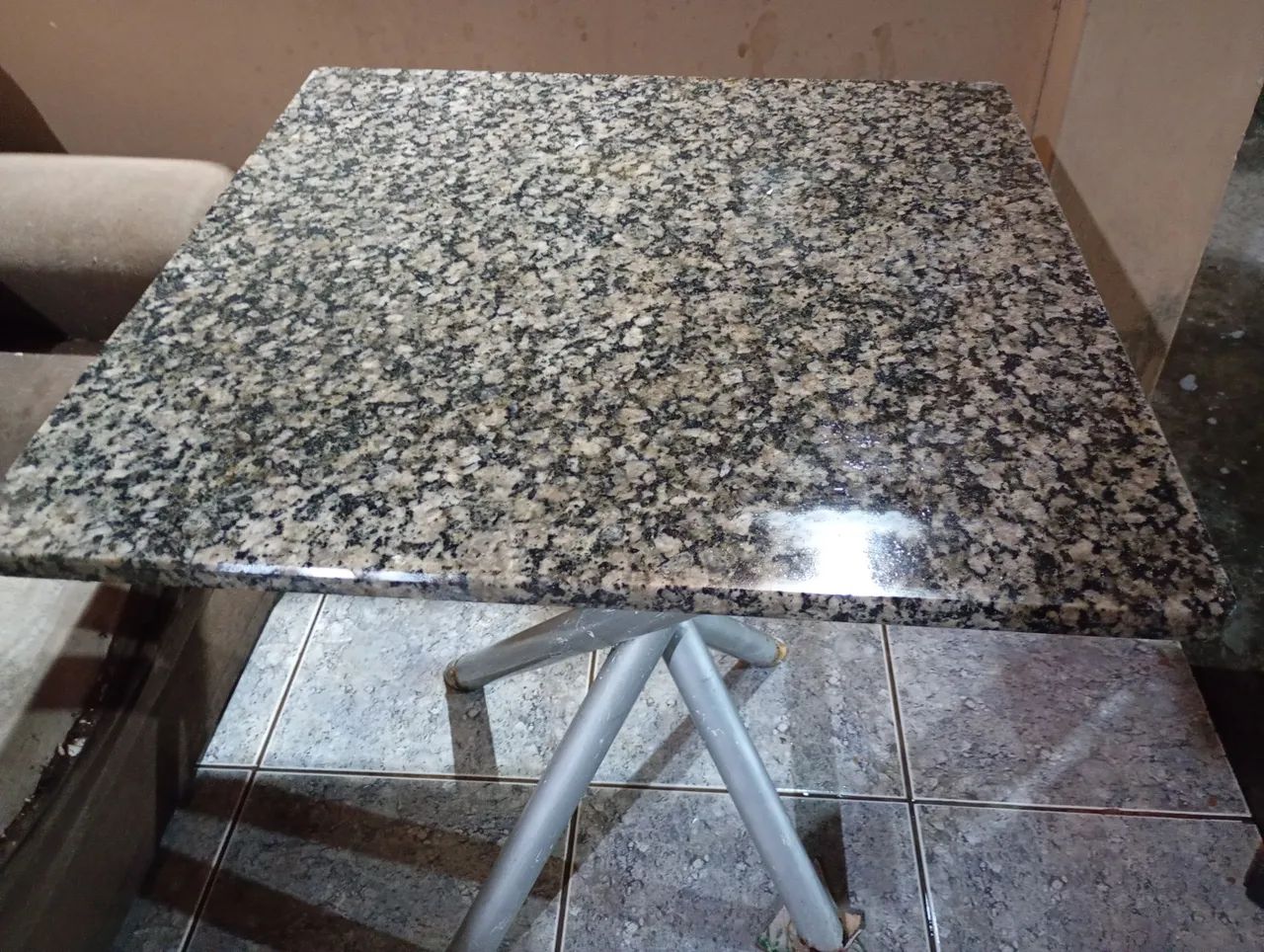 MESA COM TAMPO DE GRANITO - Foto 5