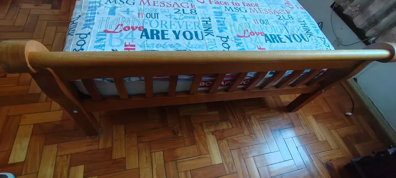 Cama Casal Mdeira Maciça  - Foto 3
