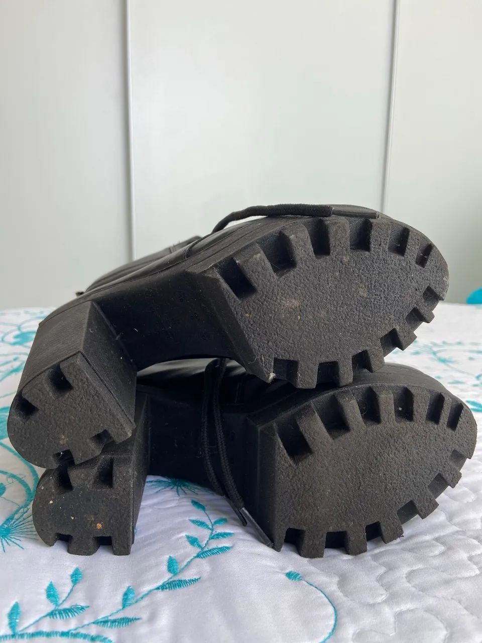 Bota coturno salto 