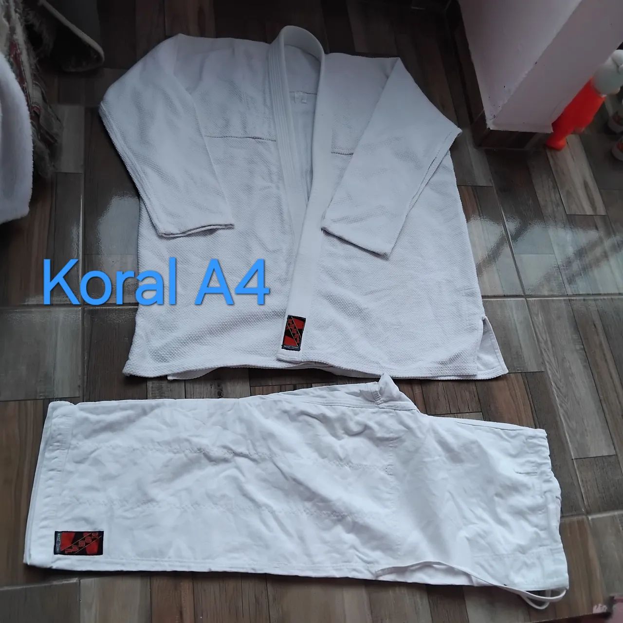 Kimono jiu-jitsu A4 branco 