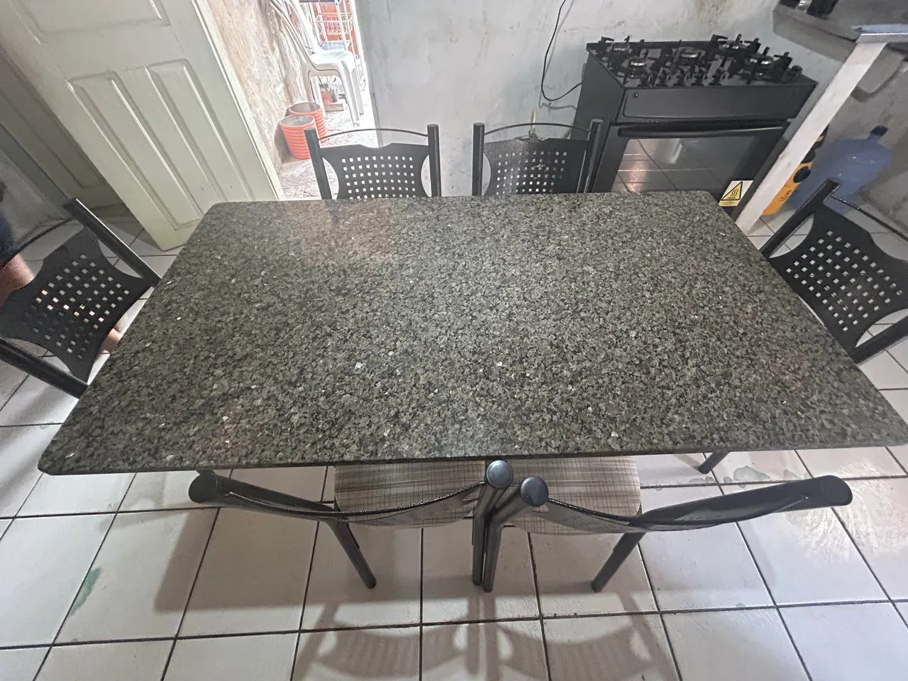 Mesa de mármore com 6 cadeiras  - Foto 3
