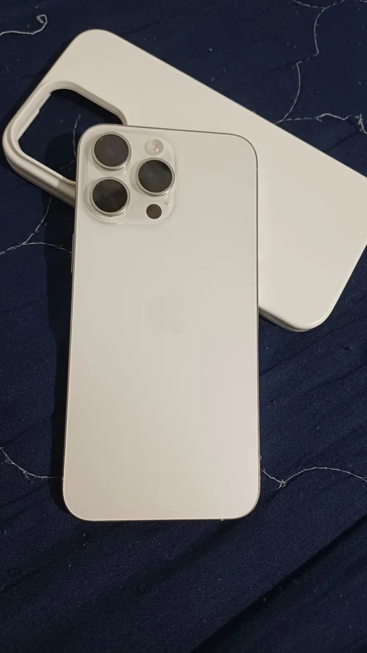 Iphone 15 Pro Max - Foto 3