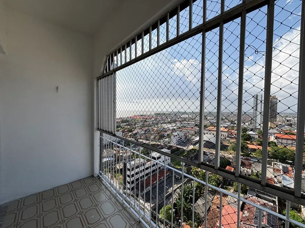 Aluguel - Apartamento com 3 dormitórios - 82 m² - Umarizal - Belém/PA - Foto 4