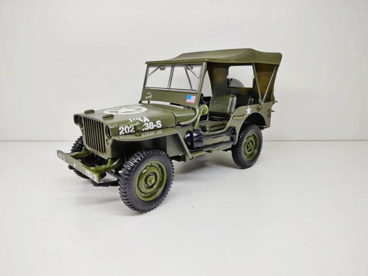 Miniatura Jeep Willys 1941 Exército 1/18