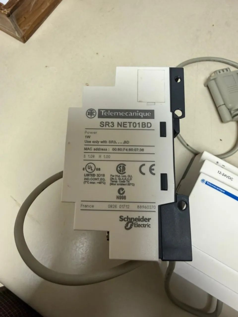 Kit Schneider / Telemecanique Zelio Logic SR3 B101BD + Módulos SR3 NET01BD e SR2 COM01 - Foto 2