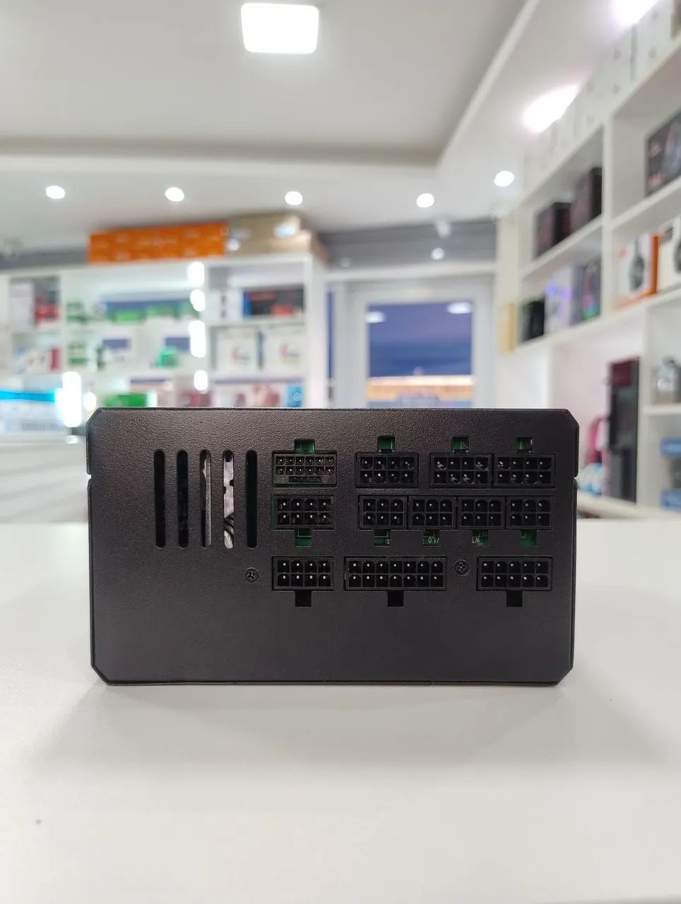 Fonte Gamer 850W Full Modular Com PCIe 5.0 E PFC Ativo - Foto 3