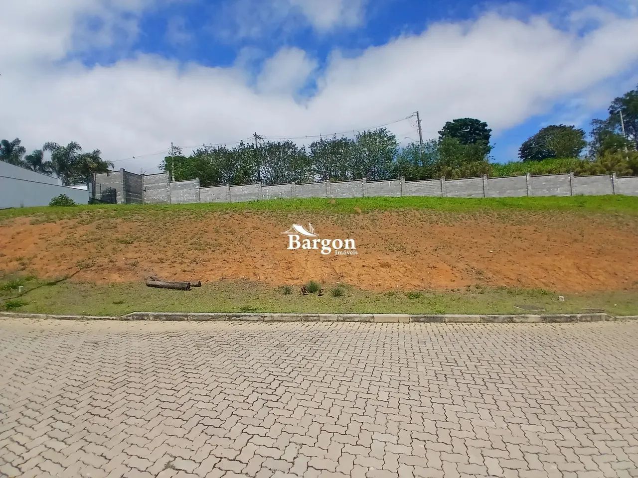 Terreno com 394,92m² à venda no Aero Ville Residências no Bairro Aeroporto em Juiz de Fora