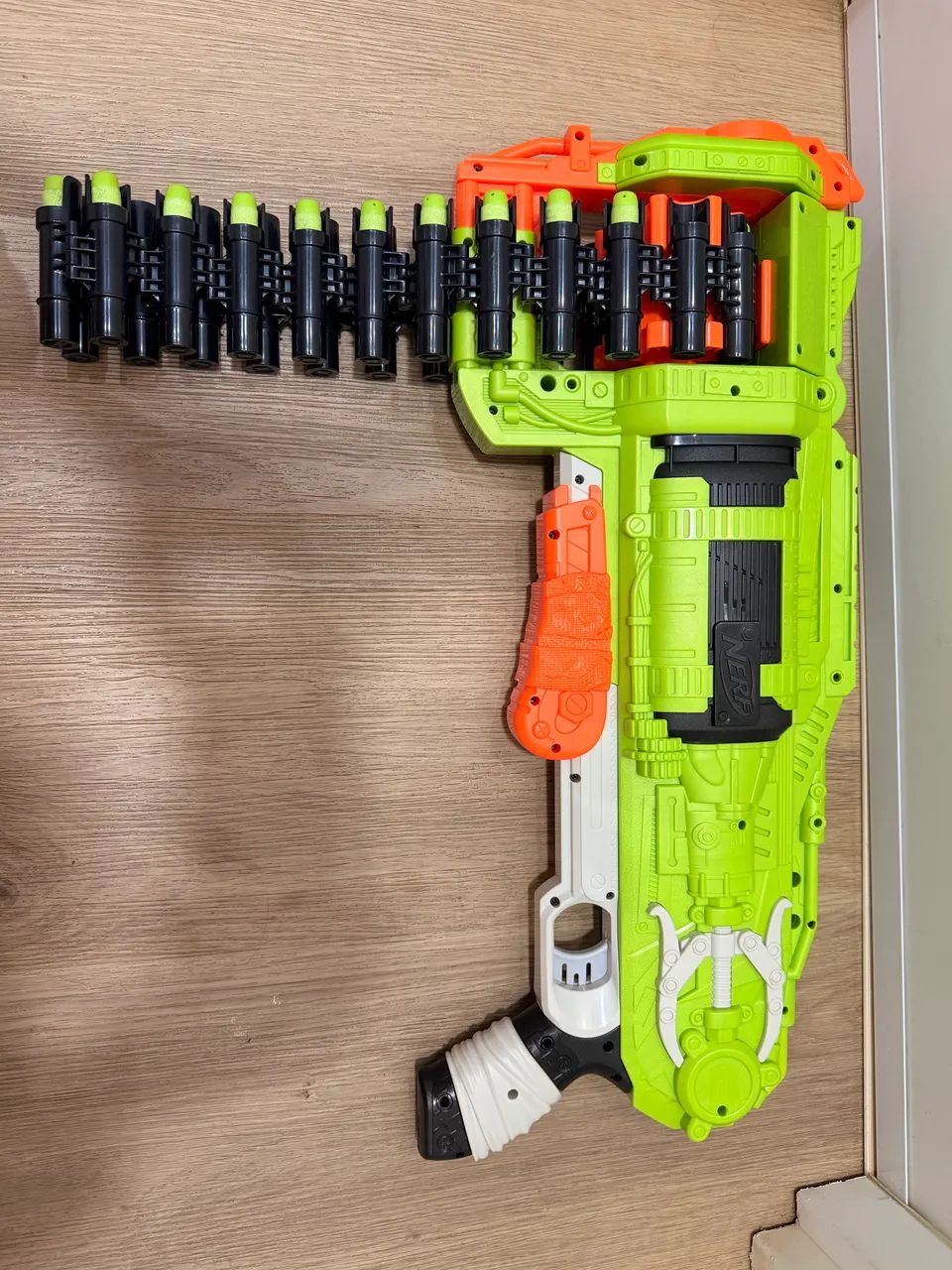 Lançador Nerf Zombie Strike Ripchain