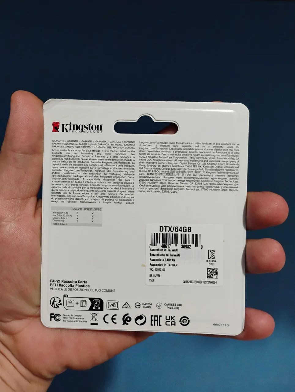 Pen drive Kingston 64 GB Original (Novo) - Foto 2