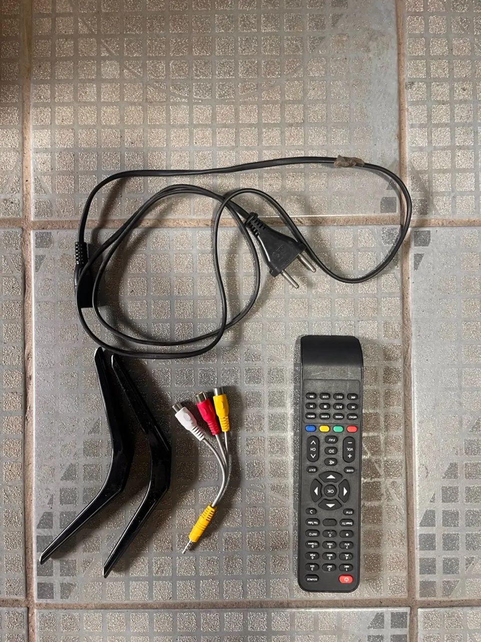 TV SEMP ROKU 32 polegadas HD - Foto 4