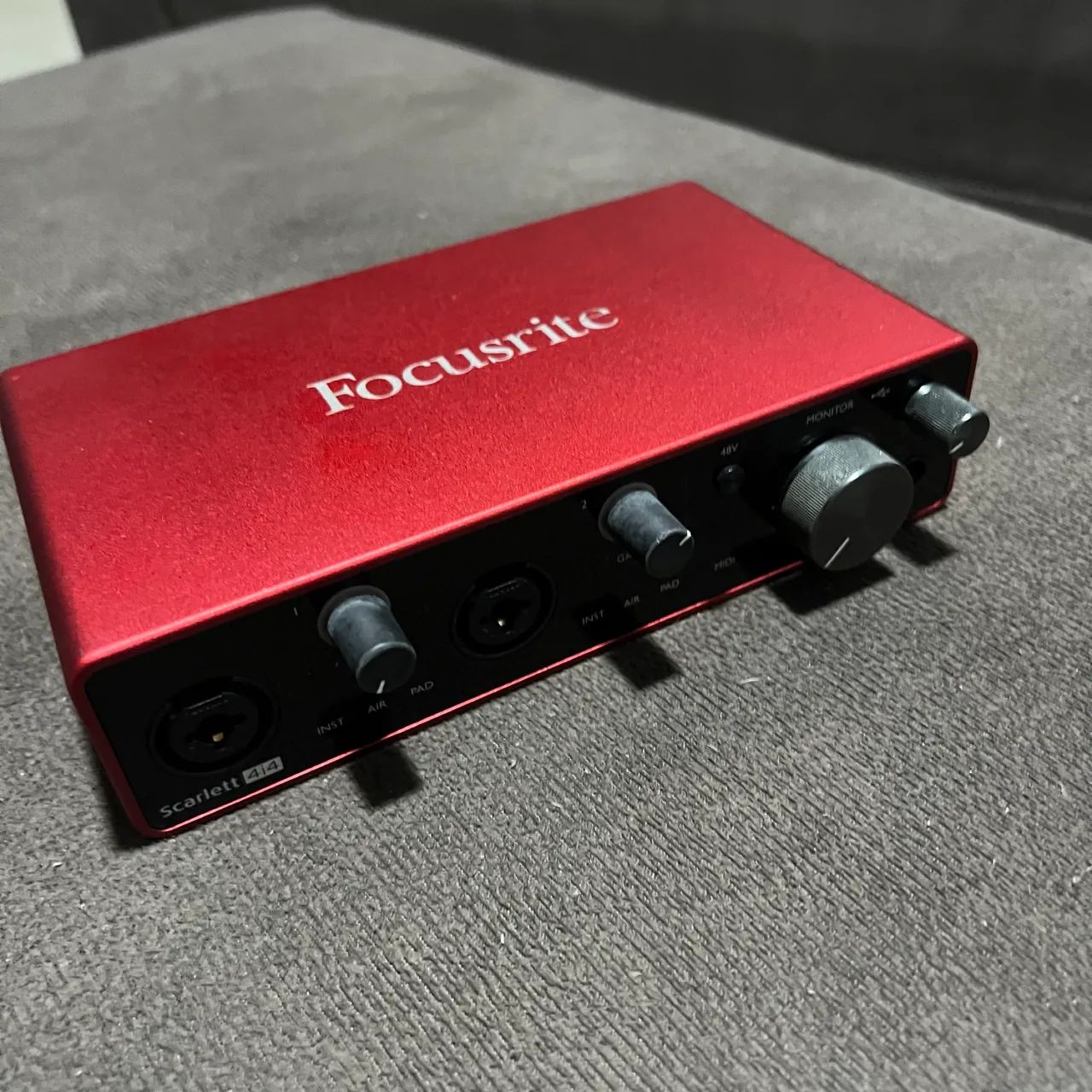 Interface de áudio Focusrite 4i4 3ºgen - Foto 5