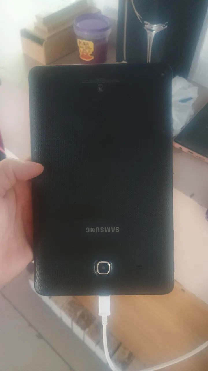 Tablet Samsung SM-T560