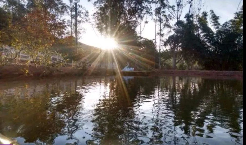 Chácara de recreio com área de lazer 