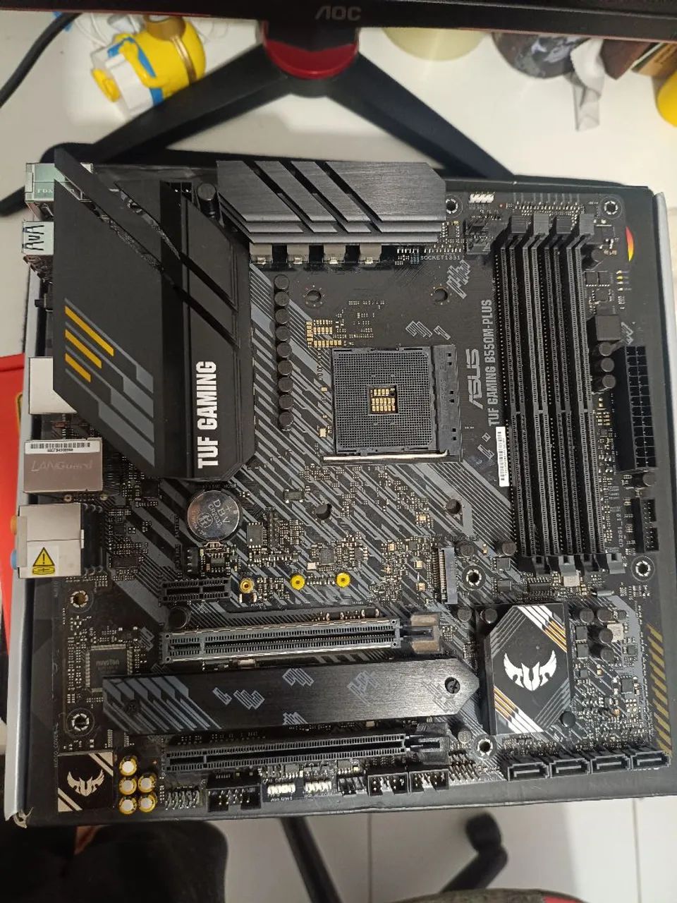 Placa Mãe ASUS TUF GAMING B550M-PLUS - Foto 2