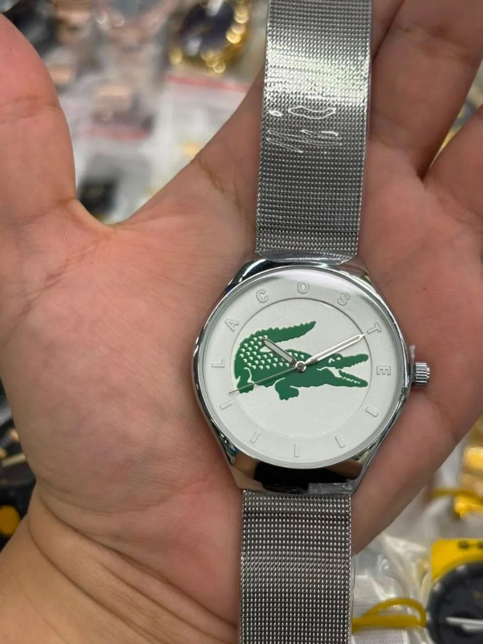 Relógio Lacoste várias cores disponíveis 
