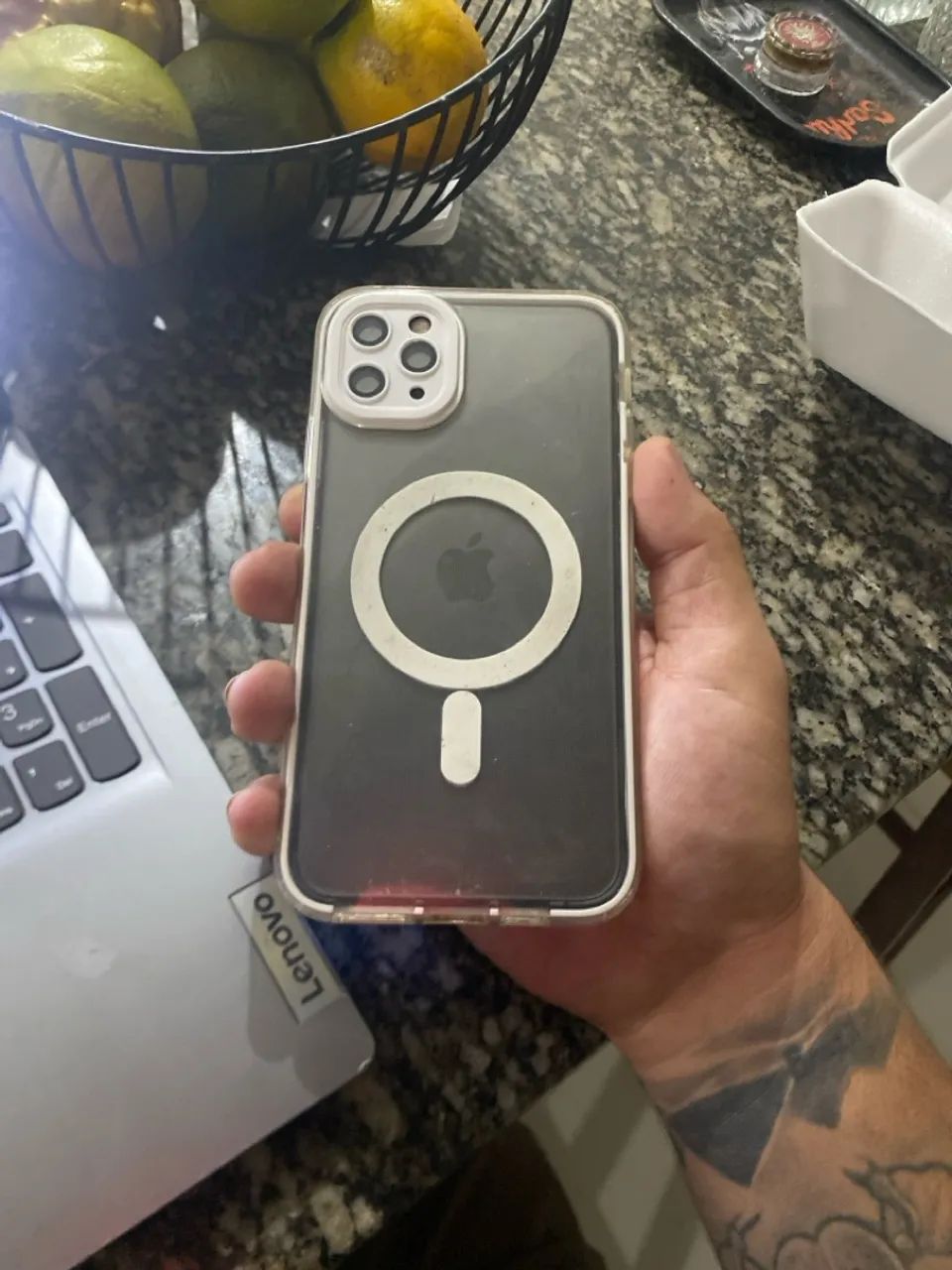 Celular iPhone 11 Pro Max 128gb impecável  - Foto 2