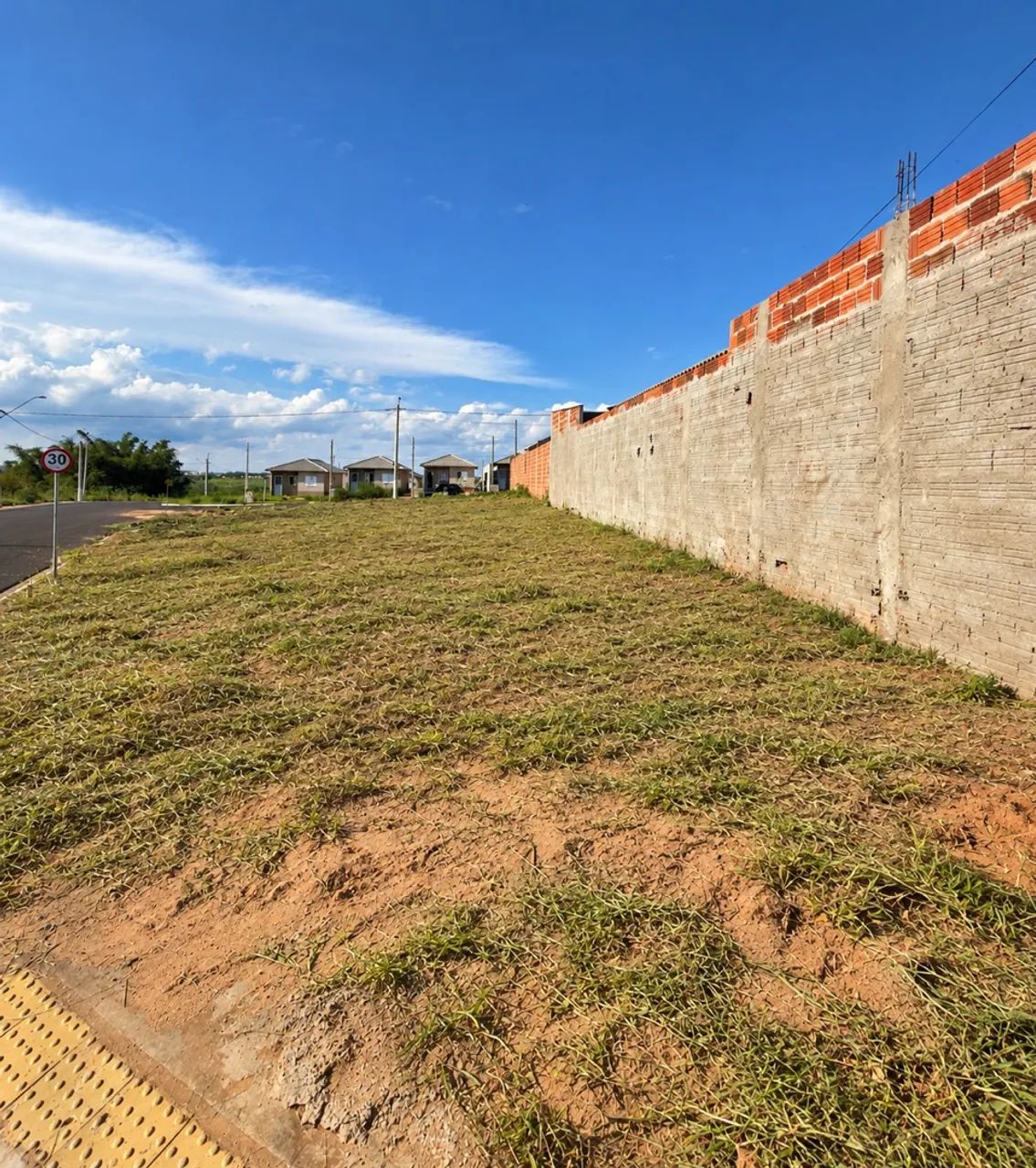 LOTE PLANO PRONTO PARA CONSTRUIR  - Foto 3