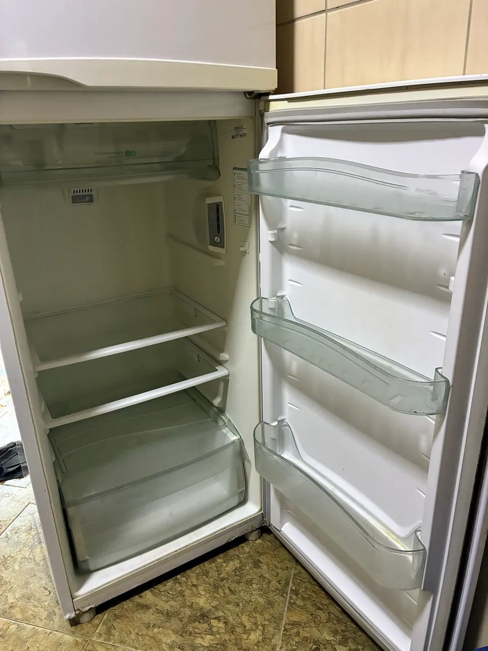 Vendo geladeira cônsul - Foto 2