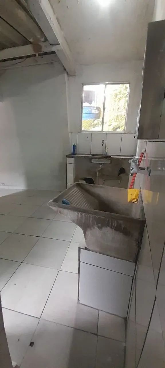 Aluga-se quarto e cozinha  - Foto 2