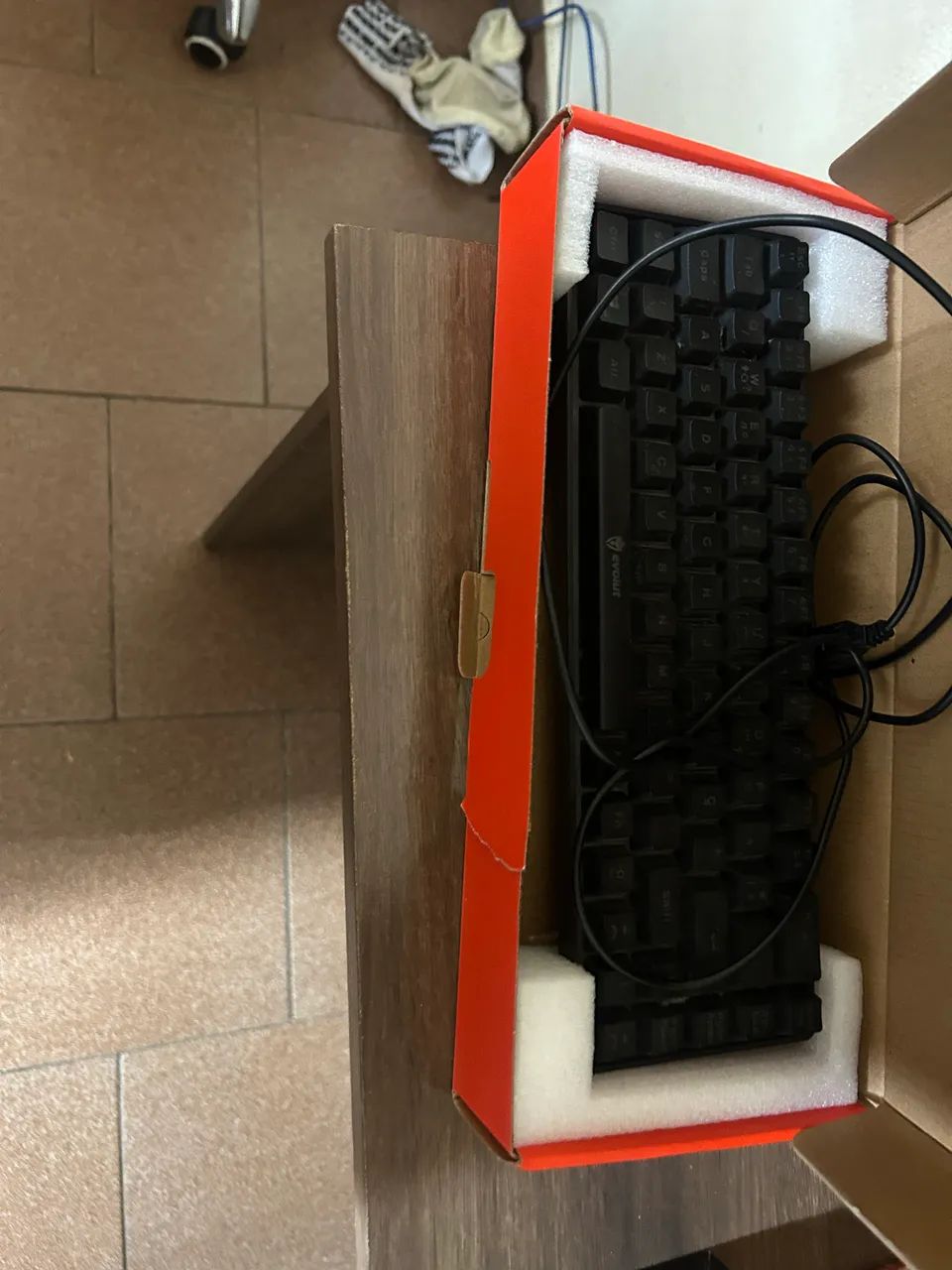 Teclado 60% e microfone para pc  - Foto 5