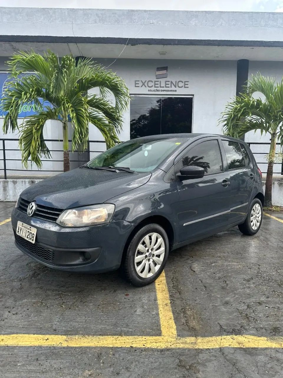 Volkswagen Fox Fox 1.0 Mi Total Flex 8V 3p 2014