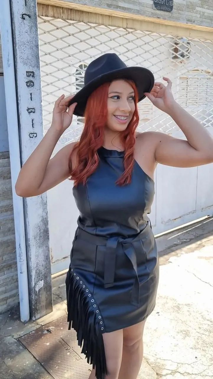 Vestido preto (couro sintético) - Foto 2