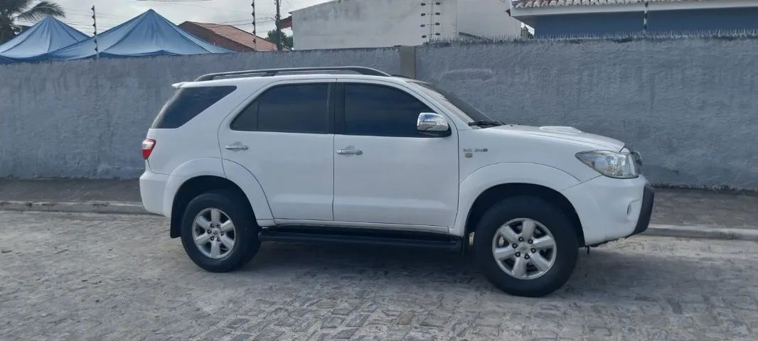 Toyota Hilux SW4 SRV D4-d 4X4 3.0 TDI Dies. AUT 2011 - Foto 4