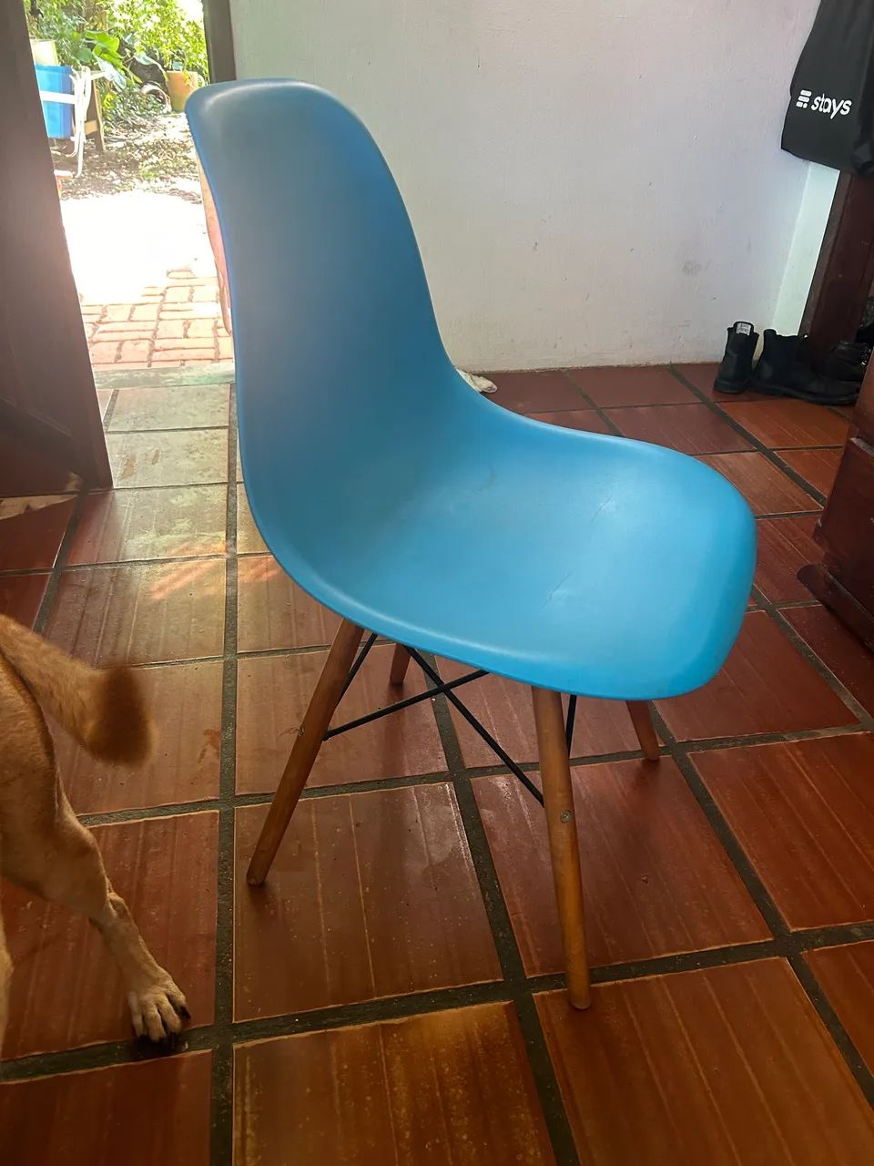 troco ou vendo cadeiras eiffel eames coloridas - Foto 4