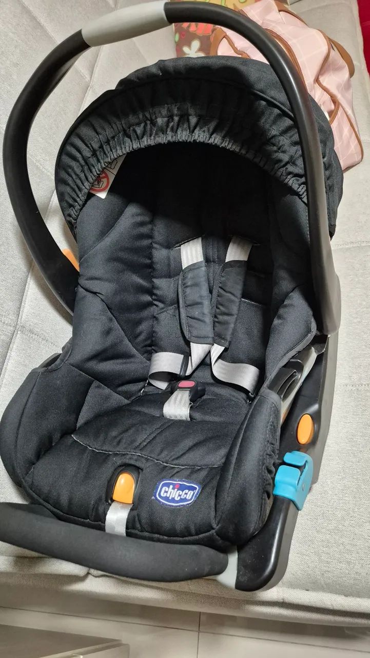 Carrinho de bebê com bebê conforto Chicco Bravo - Foto 5
