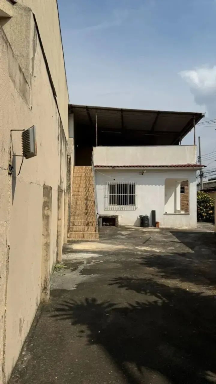 CASA COM 3 QUARTOS EM PARADA DE LUCAS - ACEITO ENTRADA
