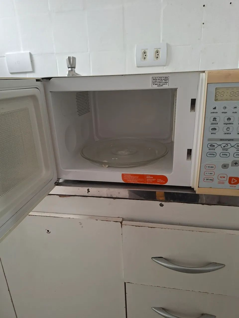 Microondas Brastemp Clean 20L, 220V, modelo BMS26ABBNA - Foto 2