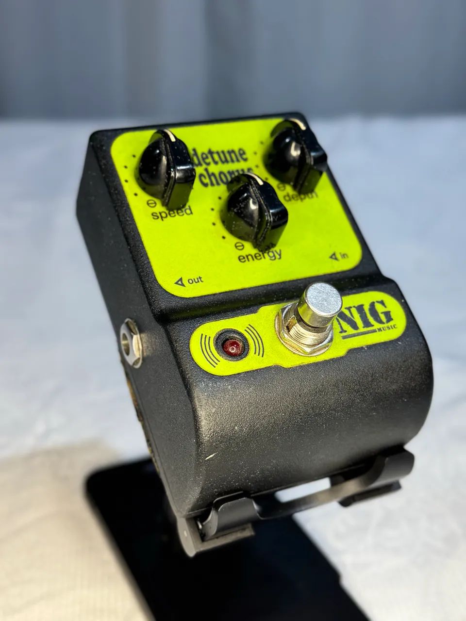 PEDAL NIG DETUNE CHORUS